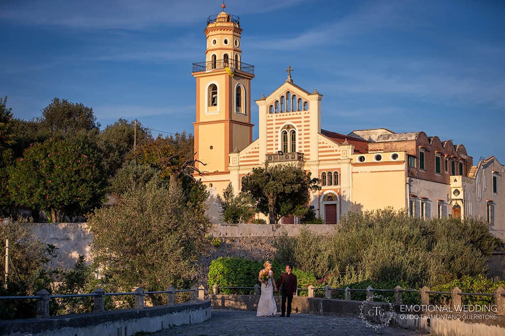 church of san pancrazio and wedding couple in Amalfi Coast