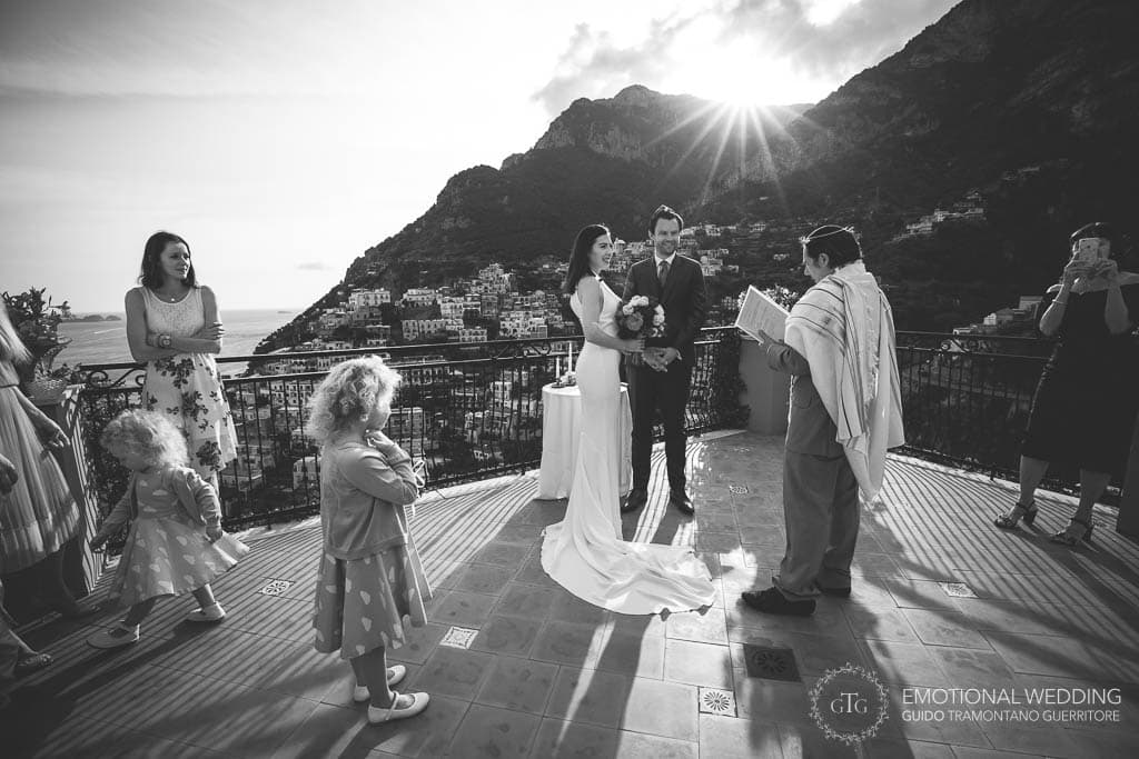cerimonia al tra monto a villa dei fisici di un matrimonio a Positano