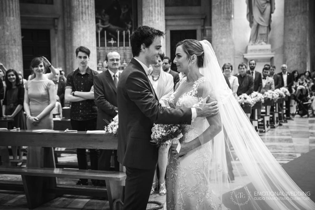 wedding couple meeting in the church in napoli