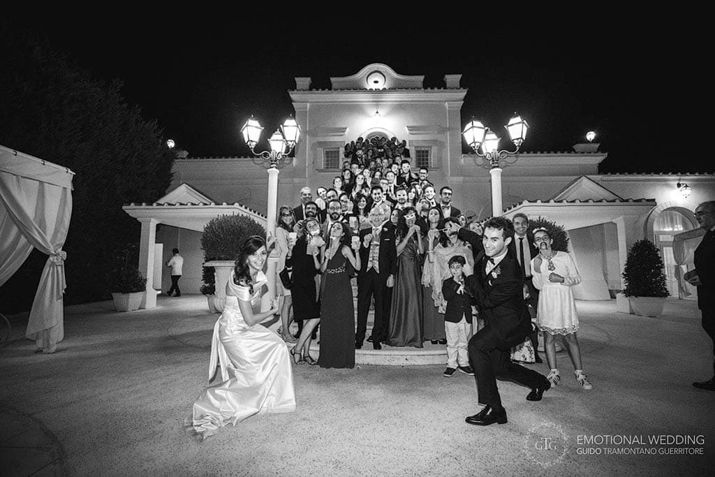 group shots at a wedding at Tenimento san Giuseppe in apulia