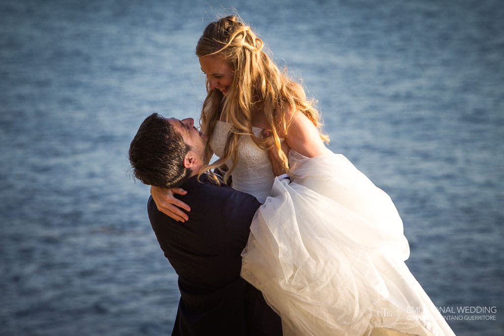 romantic moment of bride and groom at a wedding in Cilento