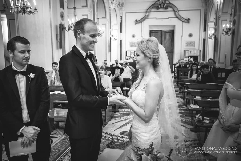 exchange of the rings at an irish wedding in Amalfi coast