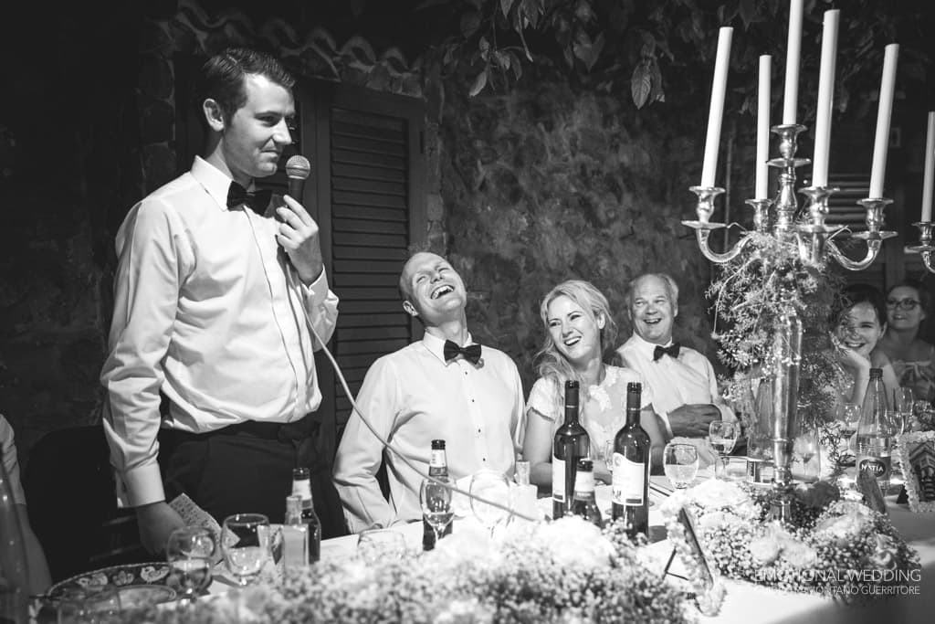 irish wedding couple smile for the speech of best man at villa scarpariello
