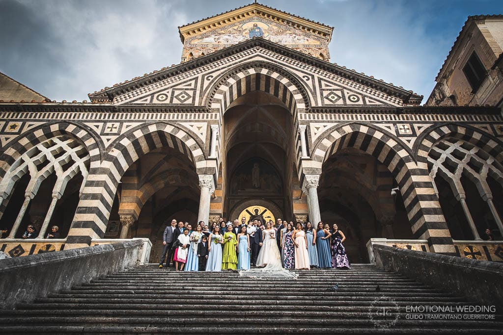 wedding group shot at amalfi cathedral