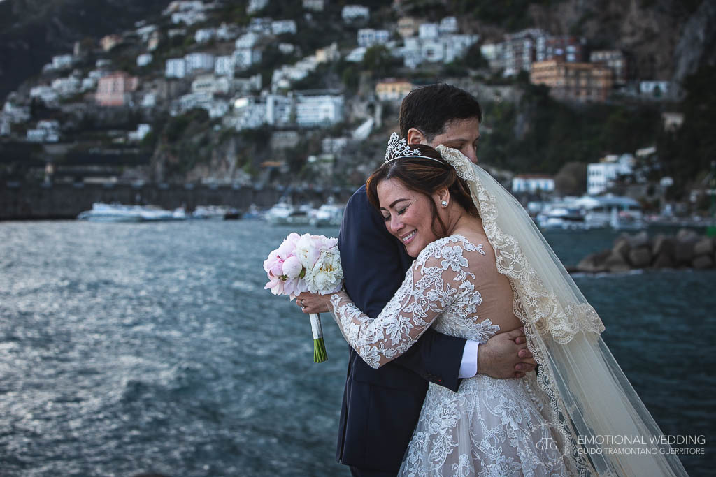 wedding couple romantic moment on the amalfi pier