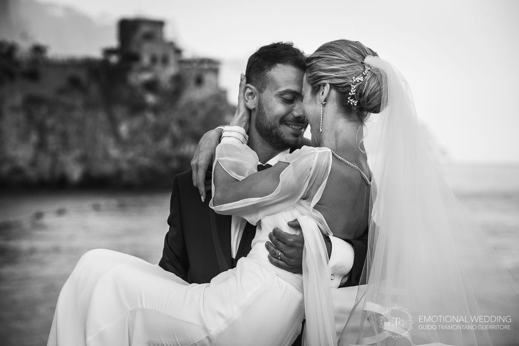 romantic moment of the bride and groom in Amalfi