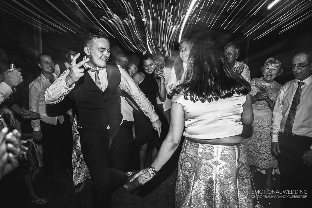festa da ballo ad un matrimonio a Ravello