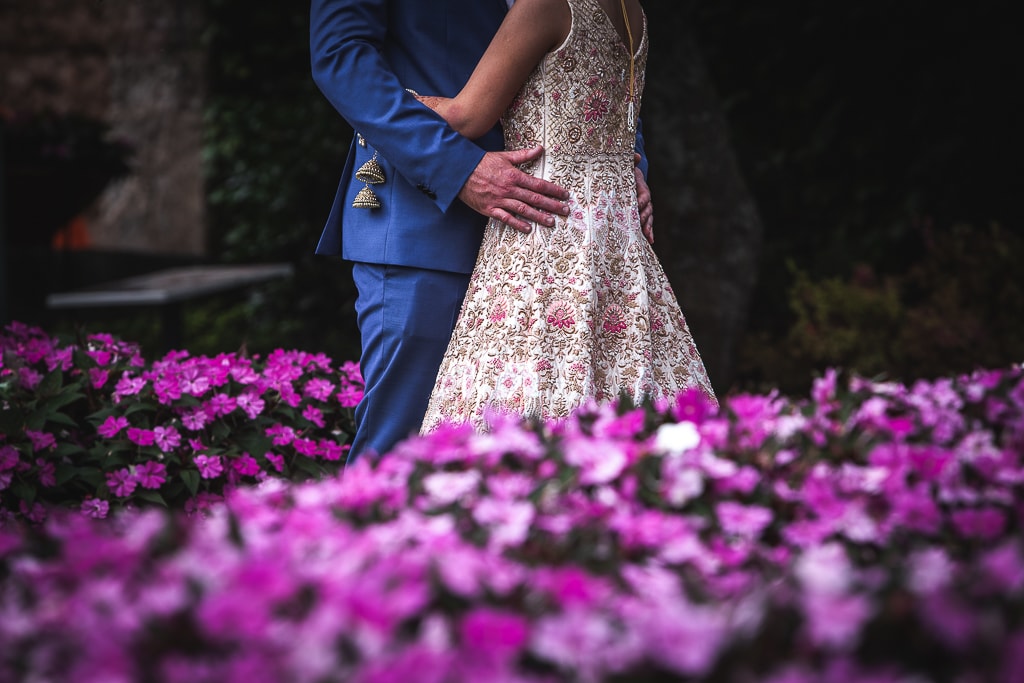 faceless portrait of a wedding couple in a garden in ravello on the amalfi coast