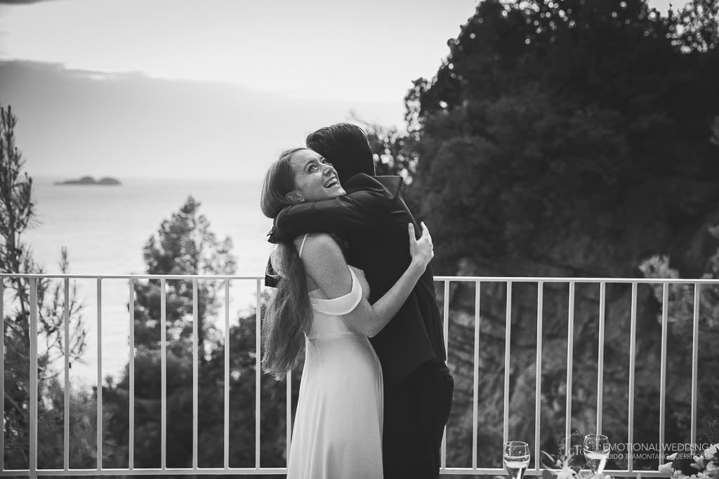 elopement couple at tritone amalfi coast