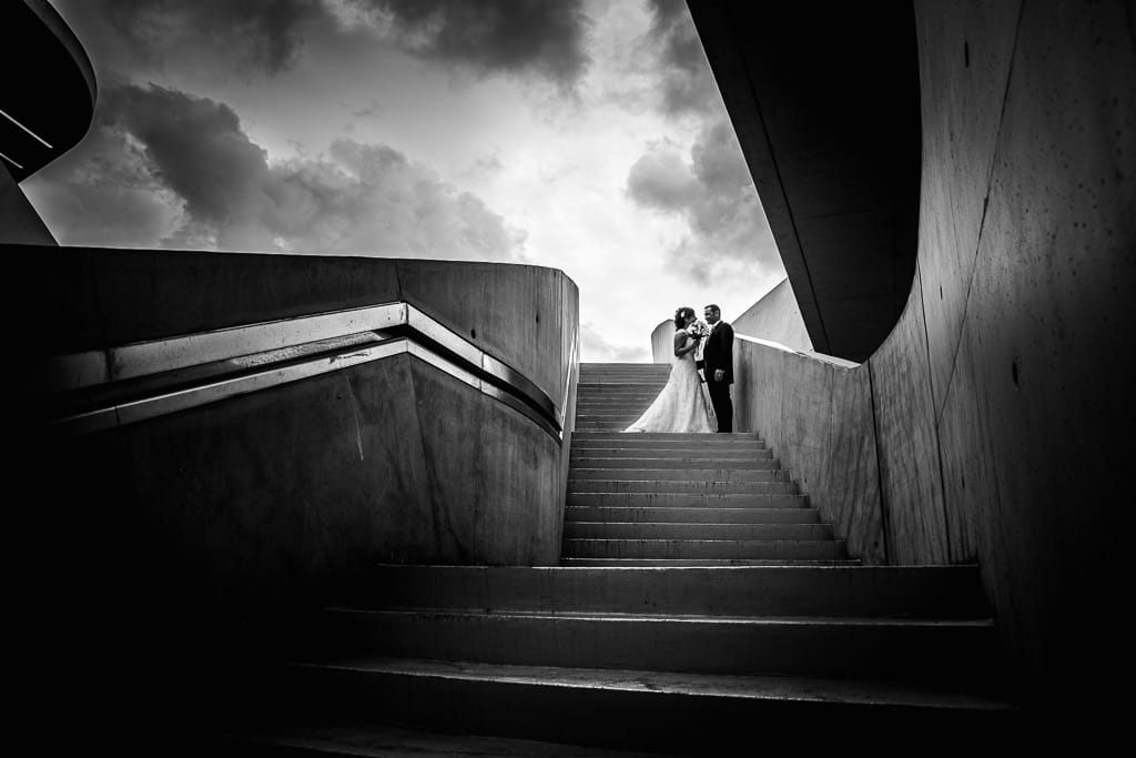 a gloomy sky and a wedding couple in salerno